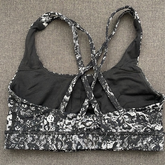 Lululemon Energy Bra. Size 4. Never been worn. - Picture 2 of 2